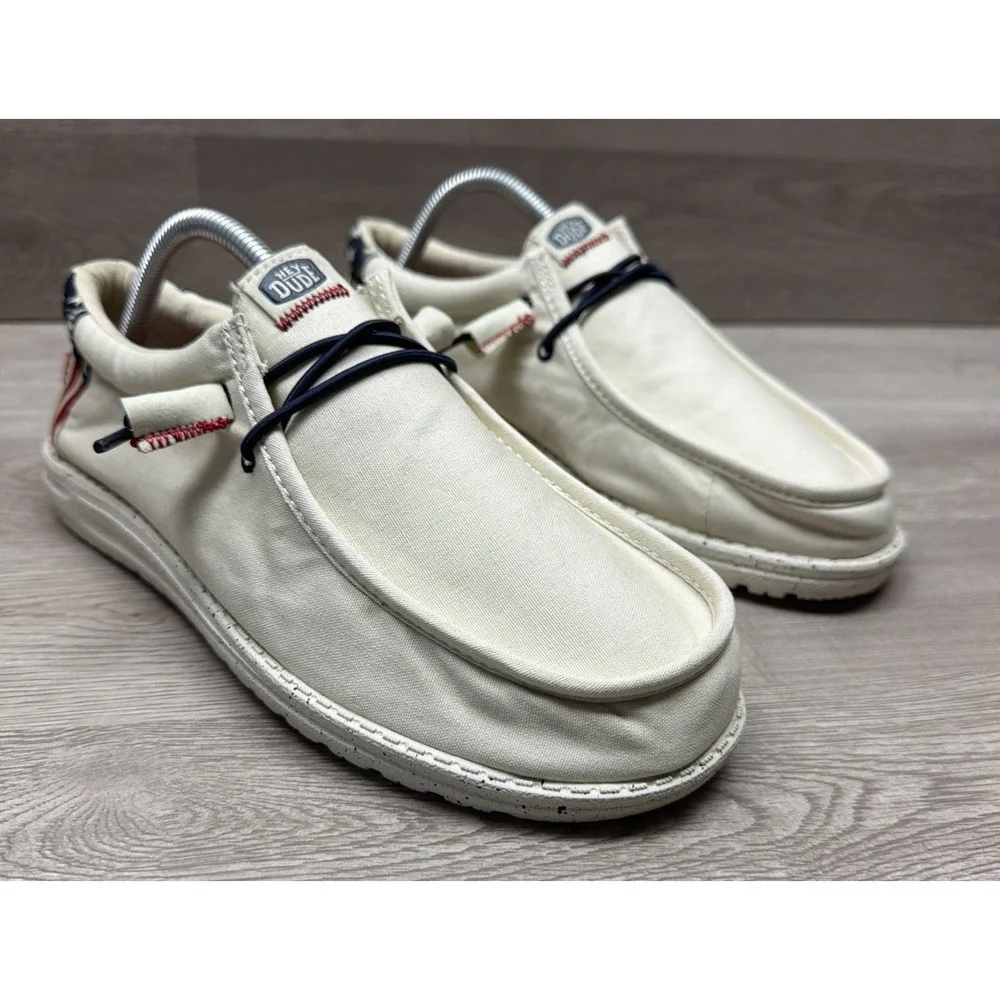 Hey Dude Wally Americana Stars Shoes Slip On Comfort White Size 8 Mens USA MINT